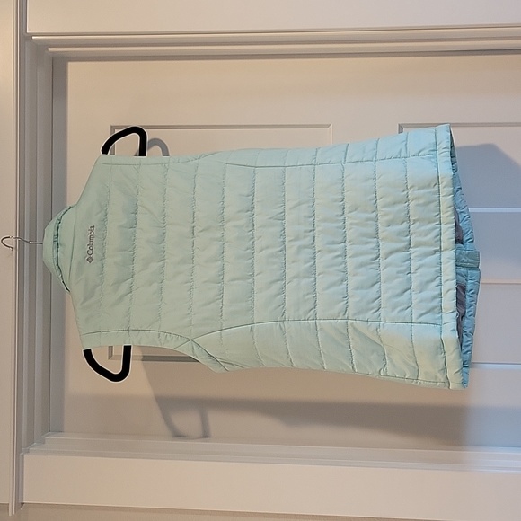 Columbia Vest, Size Small - Picture 3 of 5